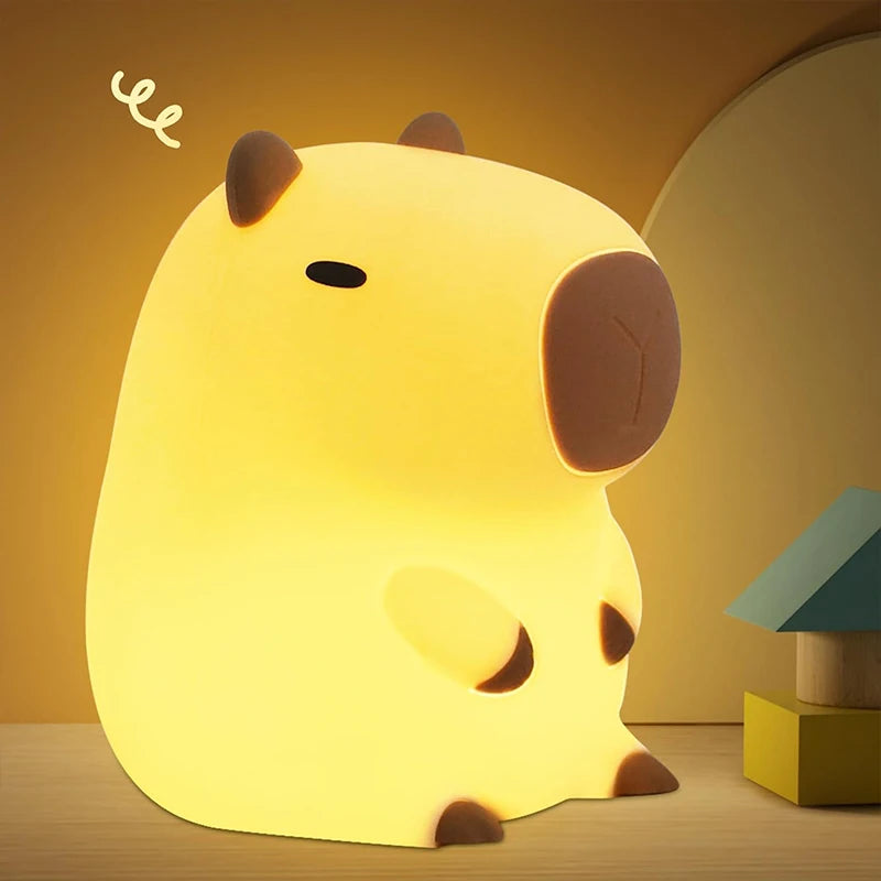 CapyLight Glow - Luz nocturna recargable de capibara para dormir